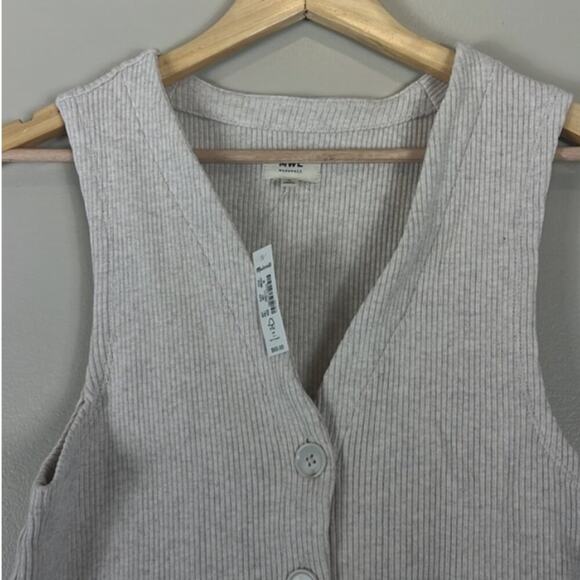 Madewell NWT Ribbed Button Front Vest in Heather Summer Dune - Picture 4 of 7